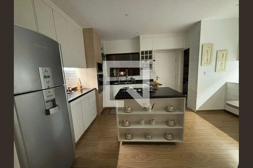 Furnished apartment, 492 m², with a glass-enclosed balcony — photo 11
