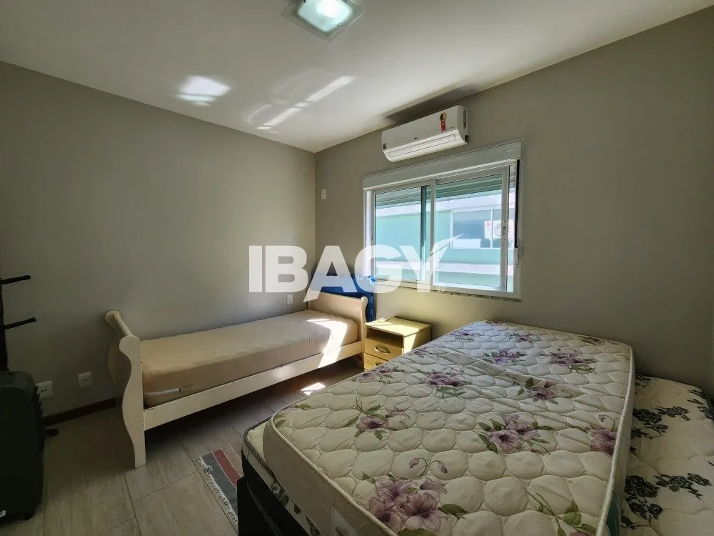 Furnished house, 157 m², with a walk-in closet — photo 18