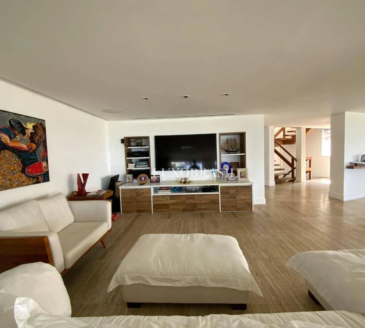 Apartment with 4 suites and access to shared pool — photo 21