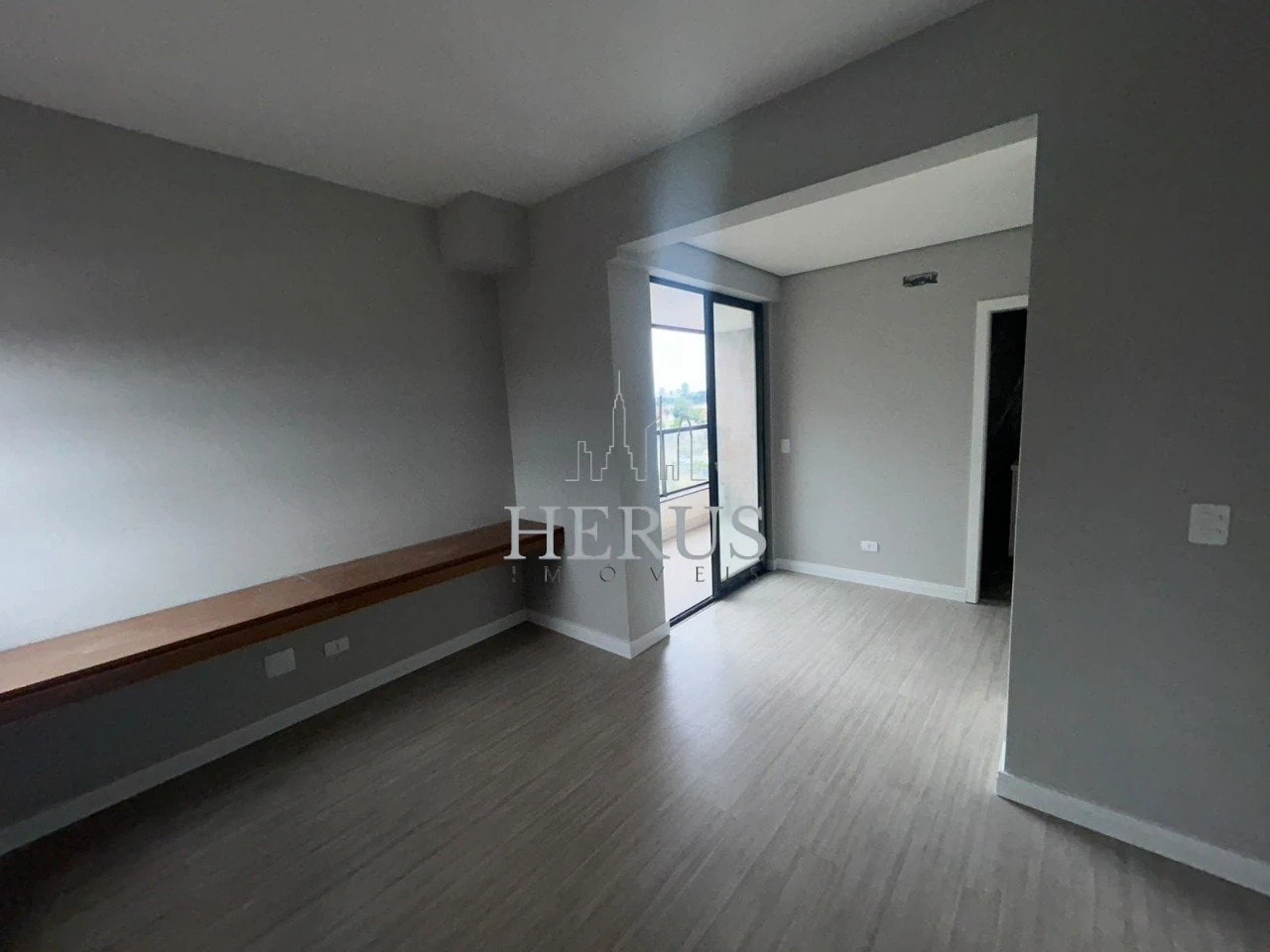 Apartamento de 2 quartos com janelas do piso ao teto — photo 18