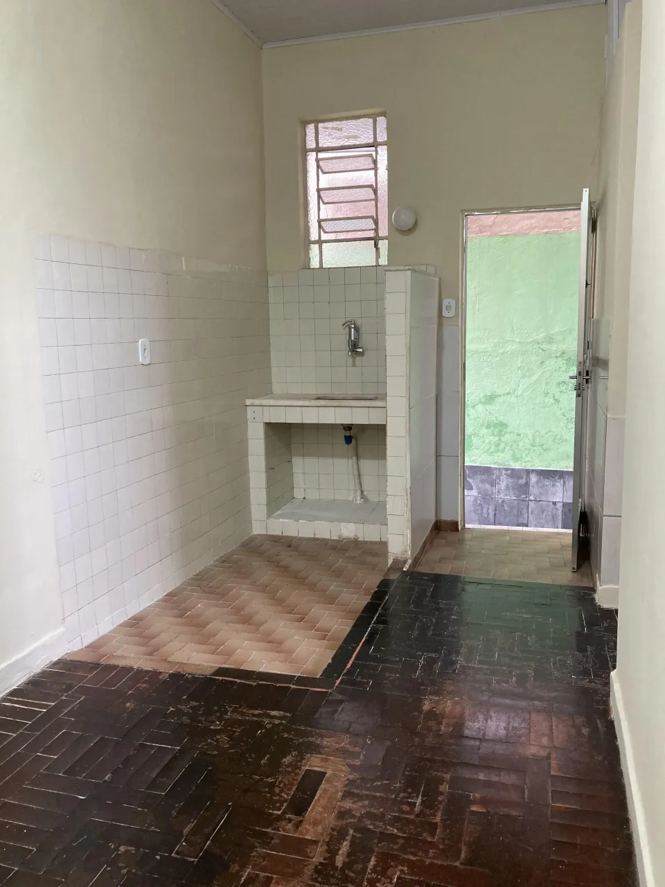 Estúdio com 1 quarto e 1 banheiro de 25 m²