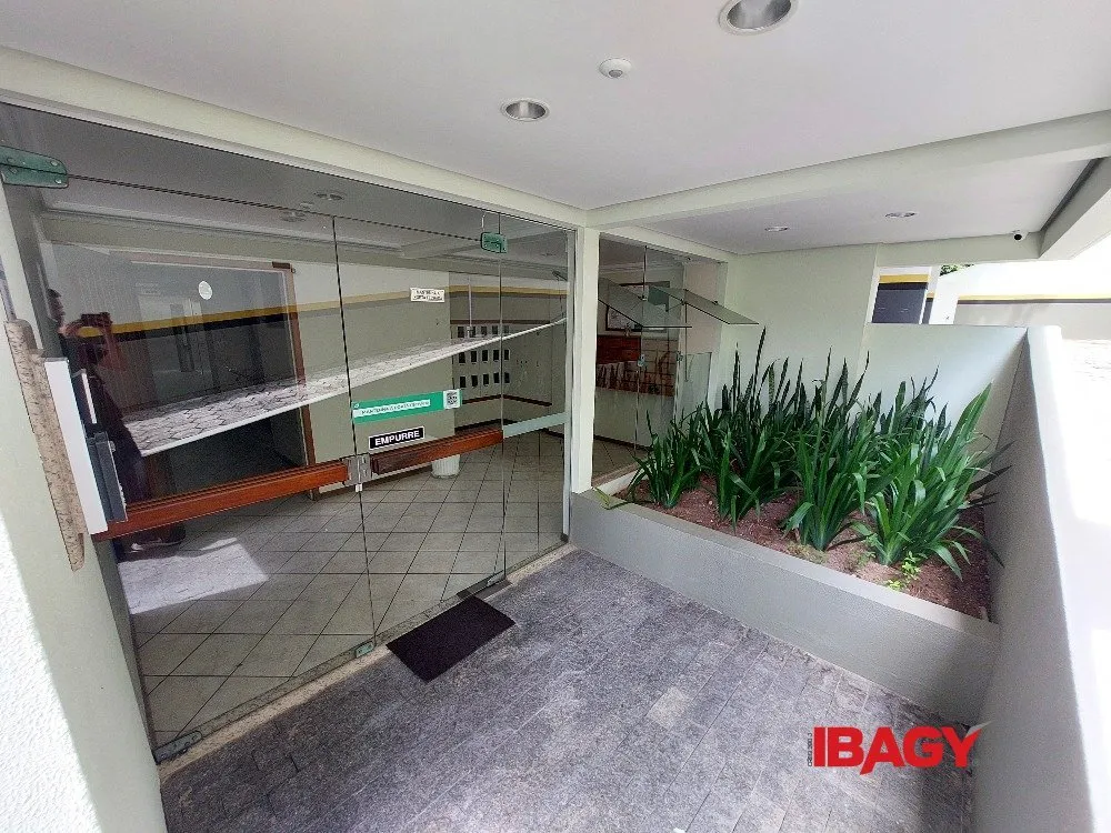 Furnished apartment with 2 bedrooms and 71 m² — photo 22