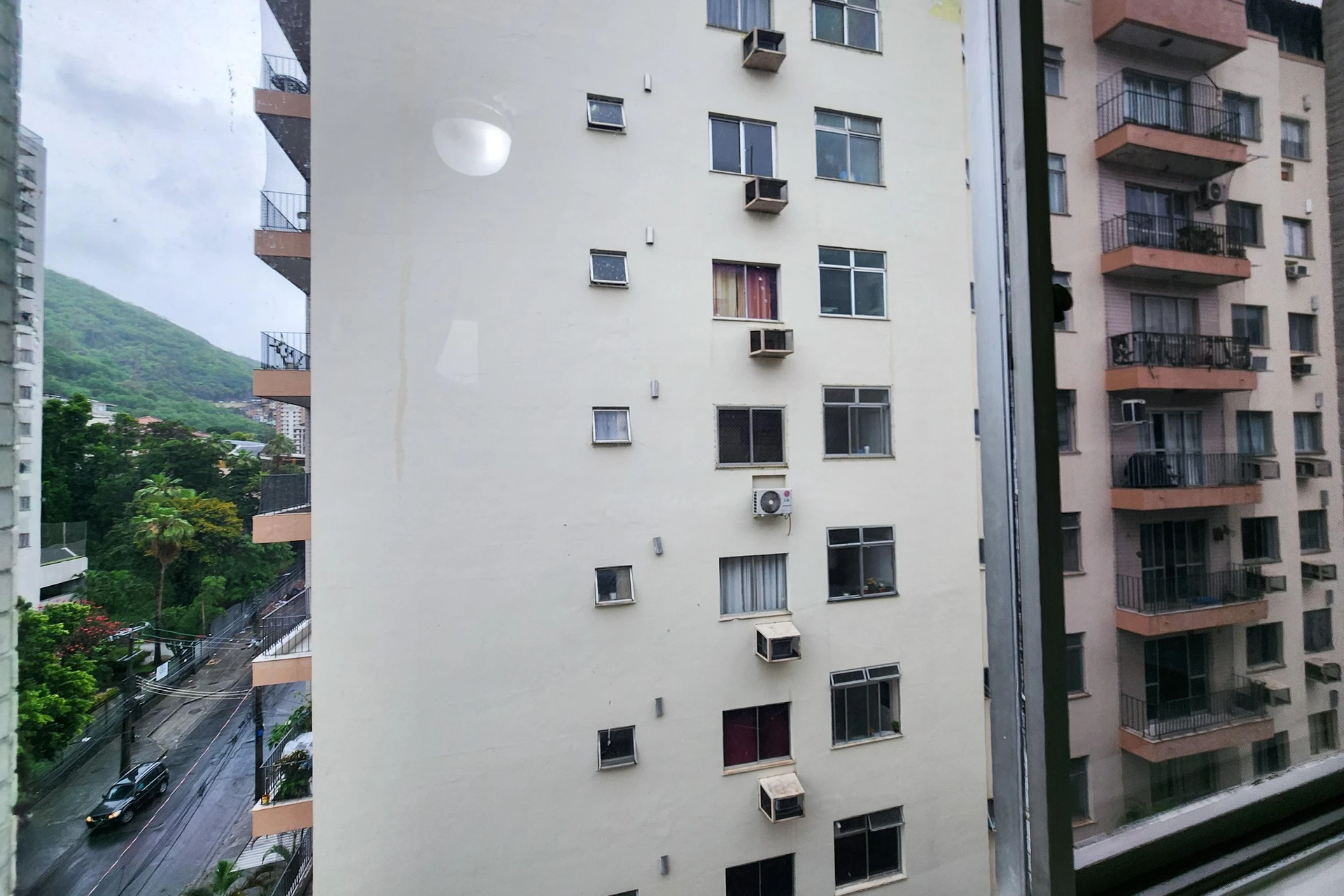 Furnished apartment, 58 m², with a mountain view — photo 15