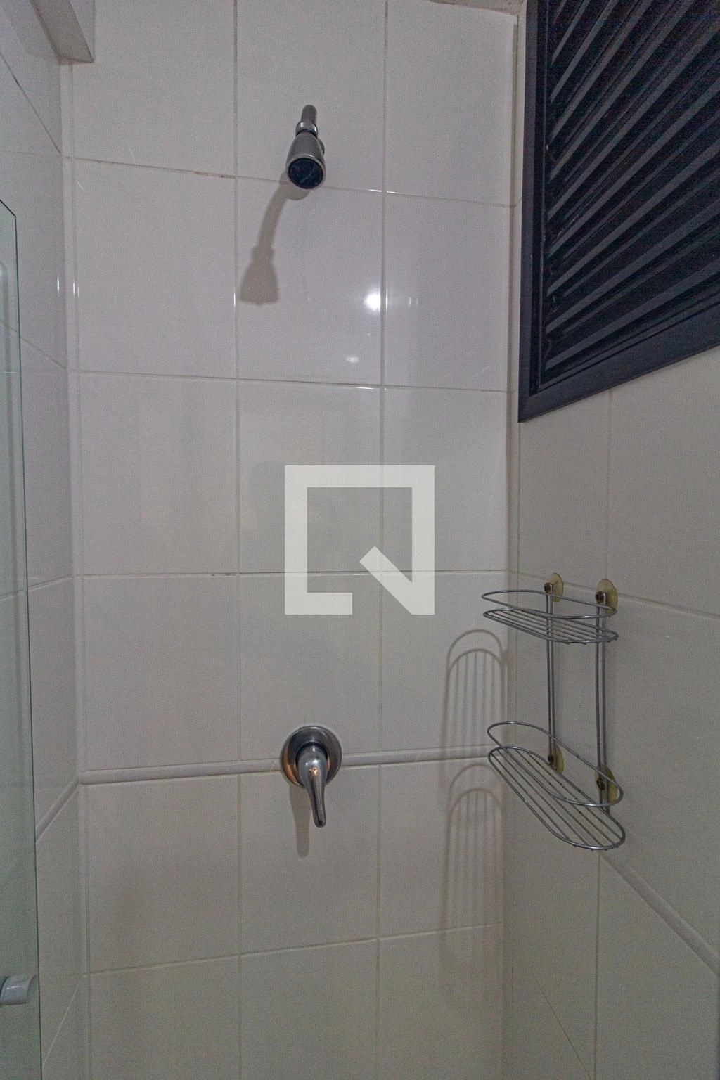 One-bedroom apartment in a building with a gym — photo 25