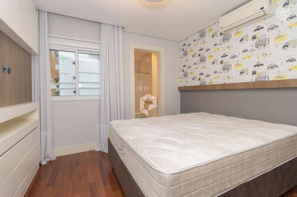 Застеклённый балкон и 2 спальни: квартира 163 м² — photo 26