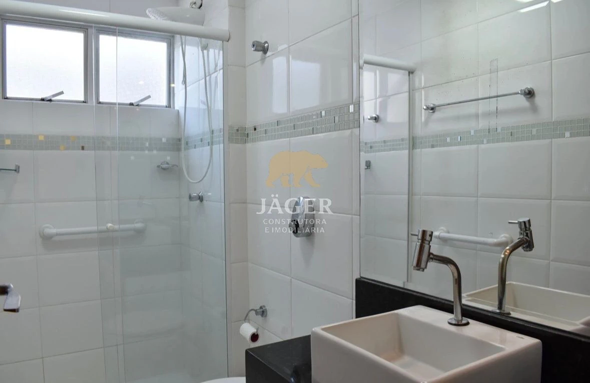 Furnished 2-bedroom apartment 82 m² with parking — photo 11