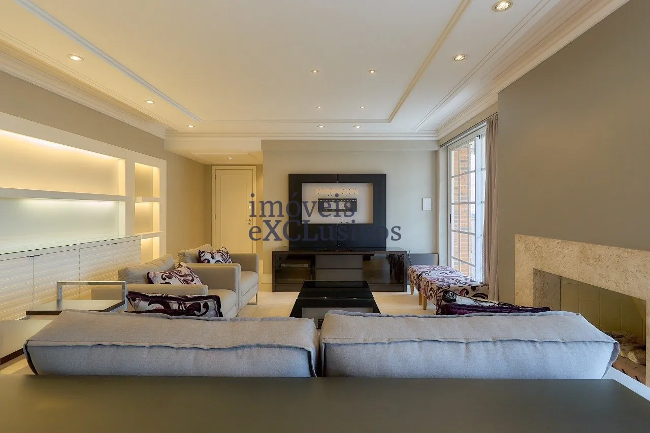 Floor-to-ceiling windows in a 3-bedroom apartment, 146 m² — photo 17