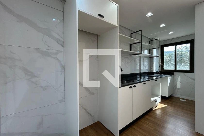 Furnished apartment, 64 m², with floor-to-ceiling windows — photo 2