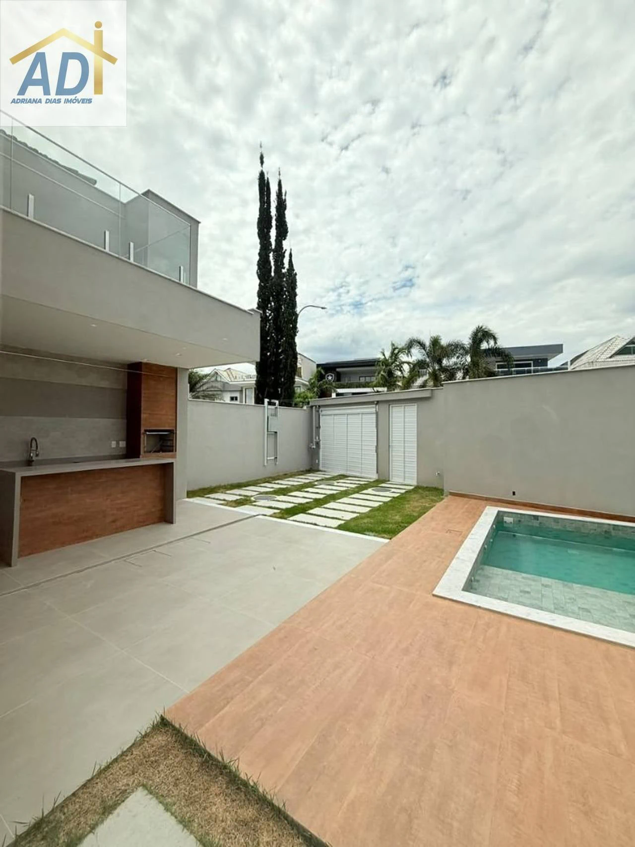 Casa, 300 m², com varanda gourmet — photo 8
