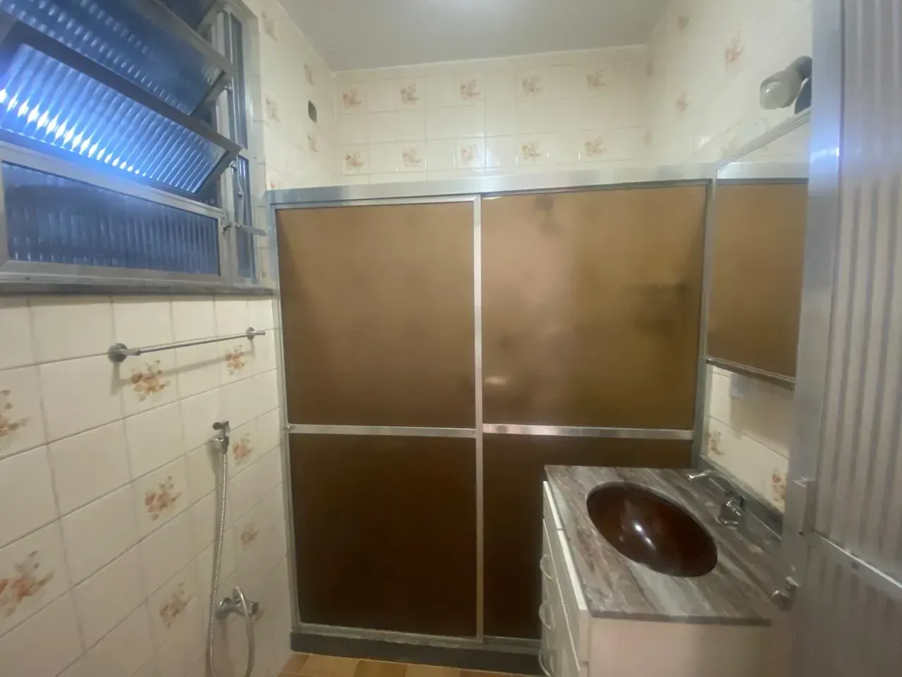 Unfurnished apartment with laundry area and 2 bedrooms — photo 2