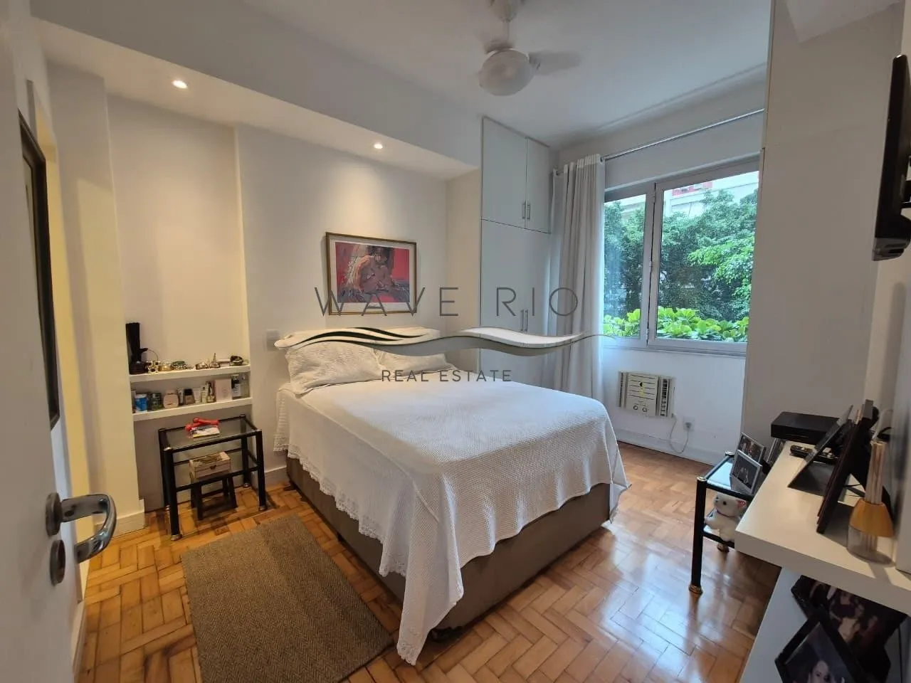 Furnished 2-bedroom apartment with 3 bathrooms — photo 3