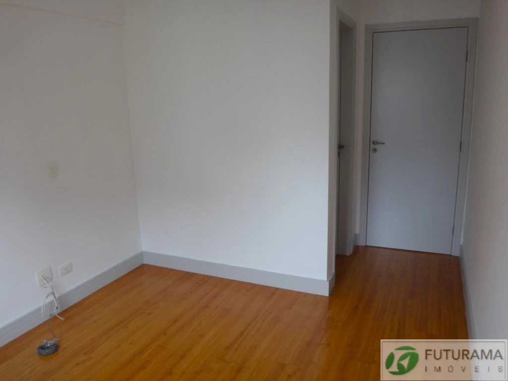 Apartment, 123 m², with wood or laminate floors — photo 25
