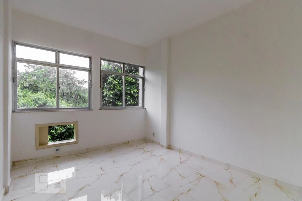 2-bedroom rental apartment with 1 bathroom and parking — photo 18