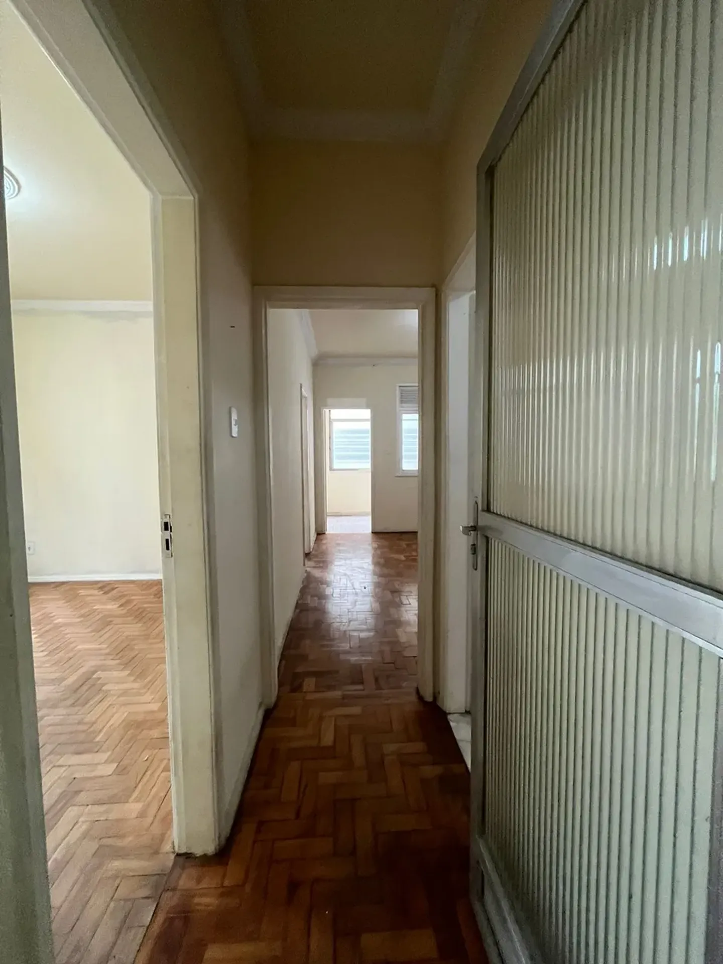 Wood or laminate floors in a 3-bedroom house, 83 m² — photo 23