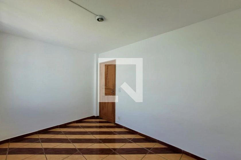 2-bedroom apartment in a building with a gym — photo 27