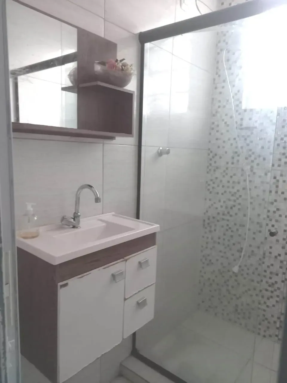 Unfurnished house with 2 bedrooms and 2 bathrooms