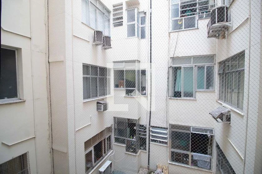 2-bedroom apartment with wood or laminate floors — photo 20