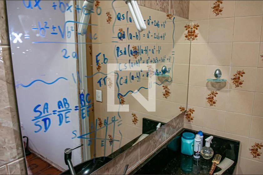 Furnished house with 3 bedrooms and 300 m², balcony — photo 40