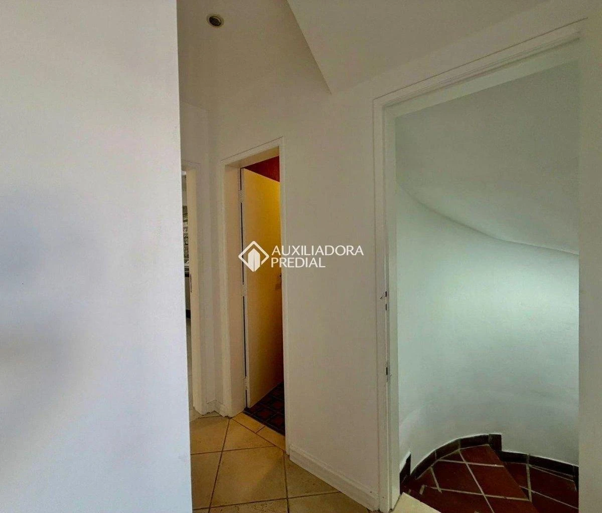 Casa de 6 quartos com varanda gourmet, Agronômica — photo 29