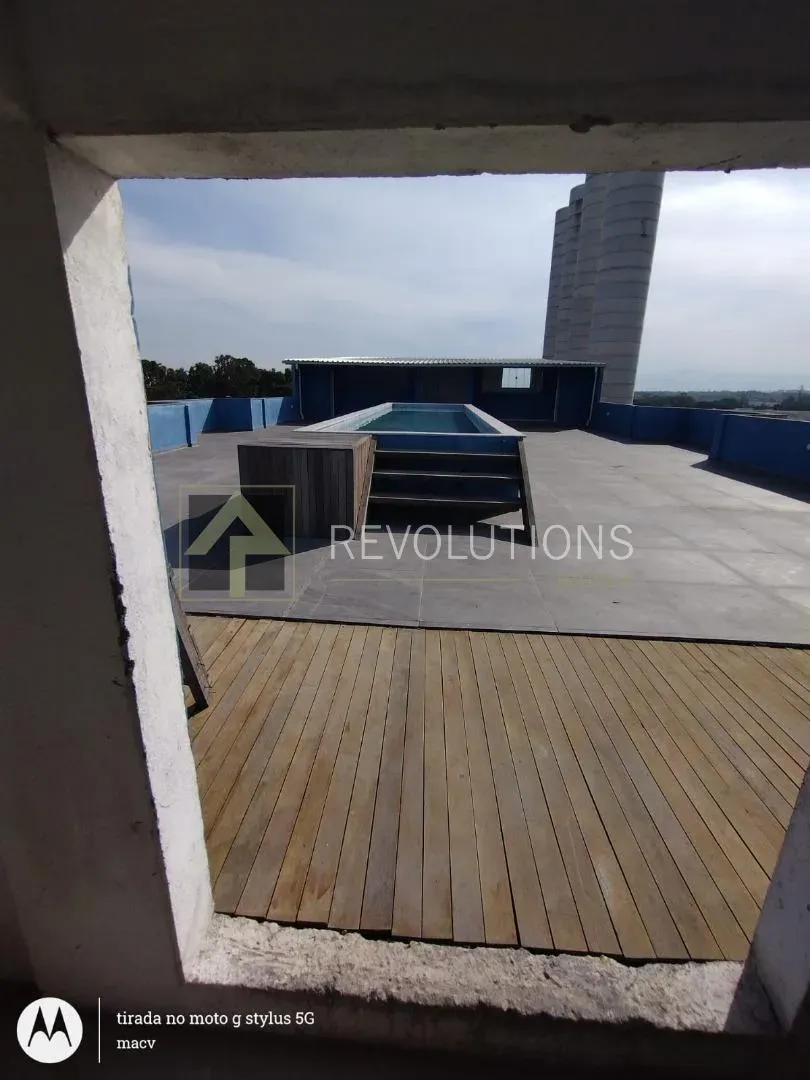 2-bedroom apartment with balcony and laundry area — photo 26