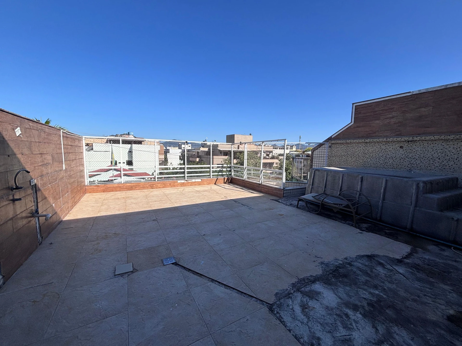 Apartamento mobiliado com 4 quartos e 4 banheiros — photo 28