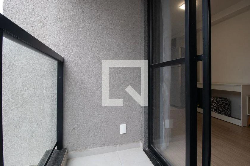 Washing machine in a one-bedroom apartment, 33 m² — photo 15
