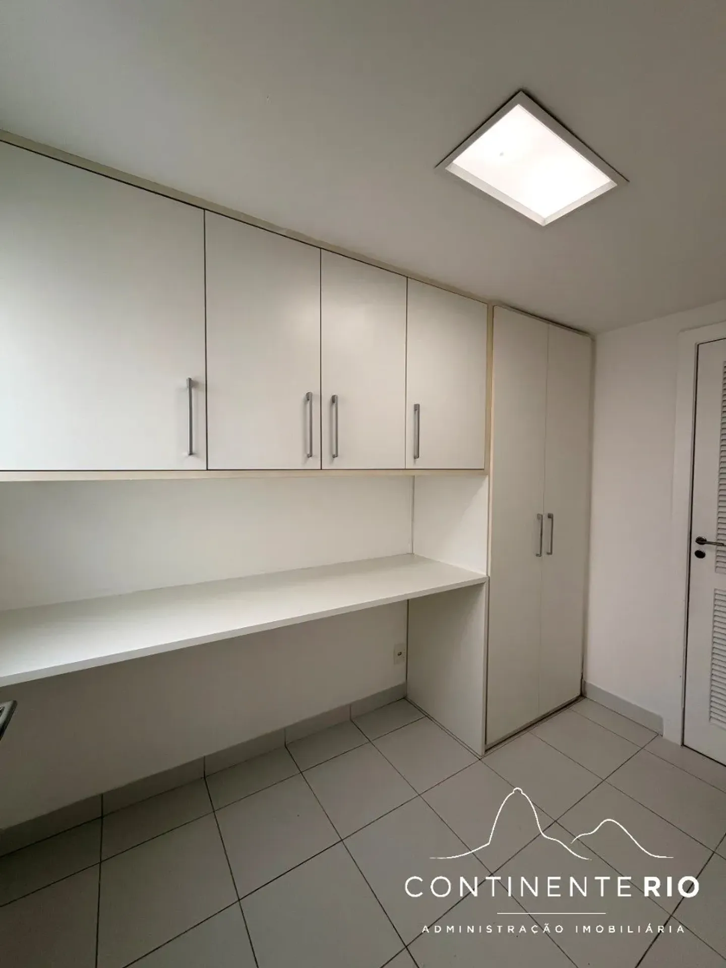 Apartamento de 4 quartos com janelas do piso ao teto, Leblon — photo 17