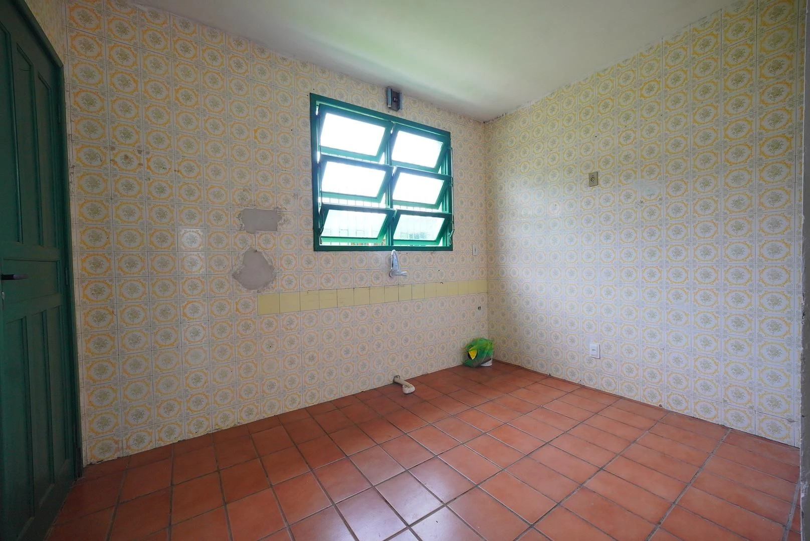 175 m² house with a mountain view and a grill on the balcony — photo 12