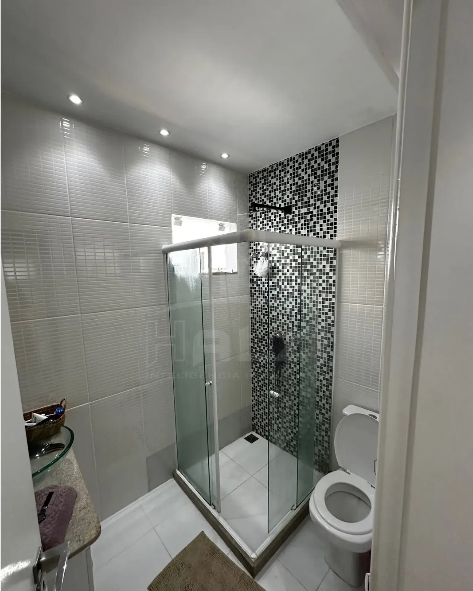 Furnished house with 4 bedrooms and 5 bathrooms — photo 22