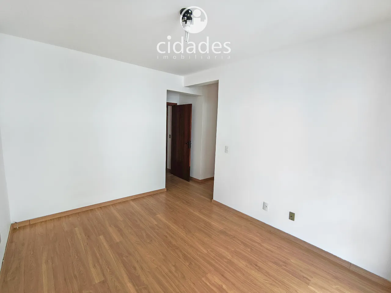 3-bedroom apartment, 1 with its own bathroom, 104 m² — photo 10