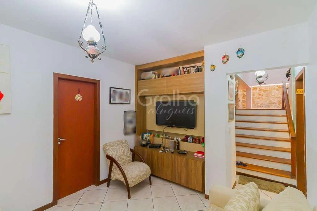 House with 5 bedrooms and private garden — photo 3