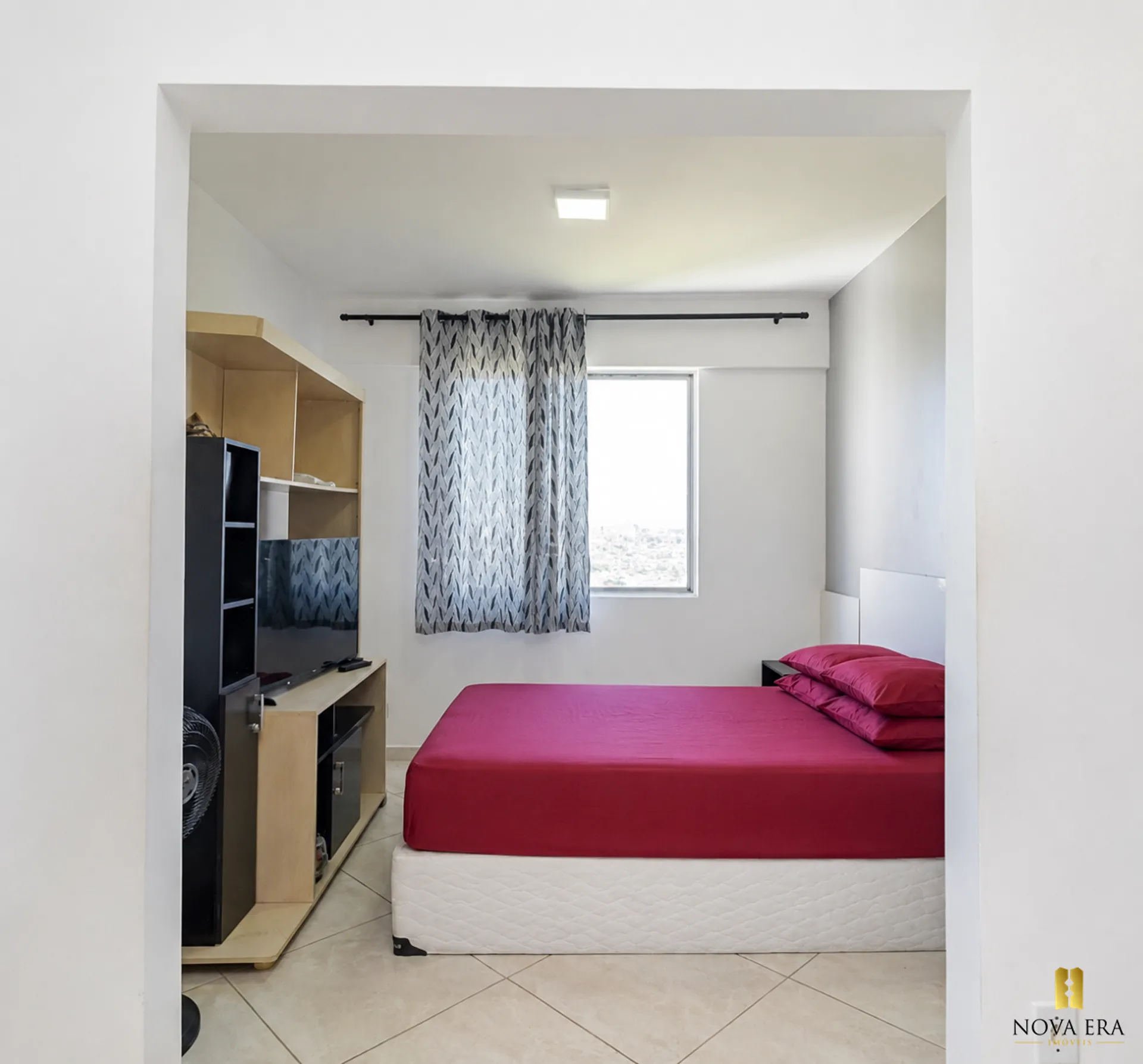 Furnished 1-bedroom apartment with 90 m² and parking — photo 7