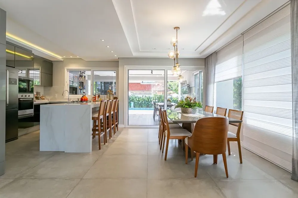 5-bedroom house with 420 m² and 5 bathrooms, integrated kitchen — photo 5