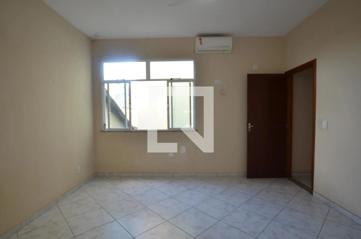Casa sem mobília com 5 quartos e 5 banheiros — photo 12