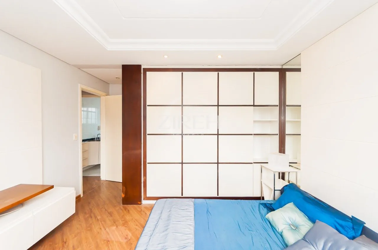 4-bedroom house with 4 parking spaces and open-plan kitchen — photo 32