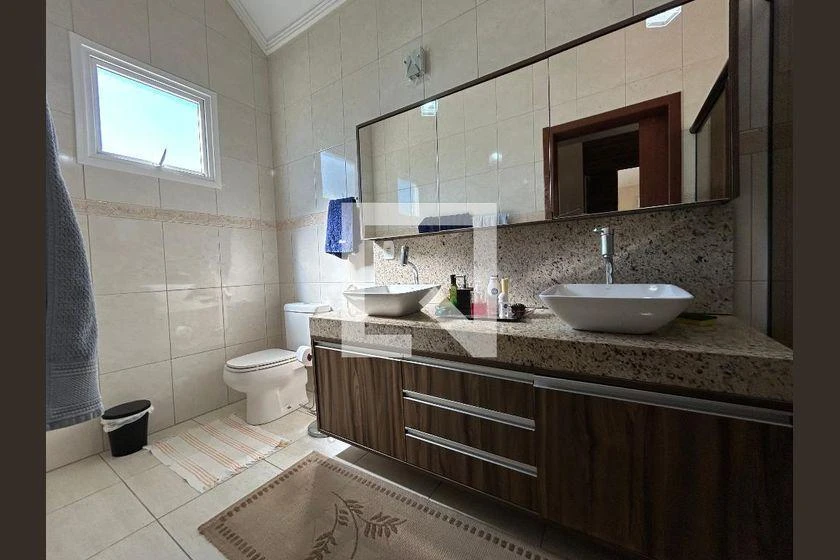 Furnished 284 m² house with 4 bedrooms and balcony — photo 19