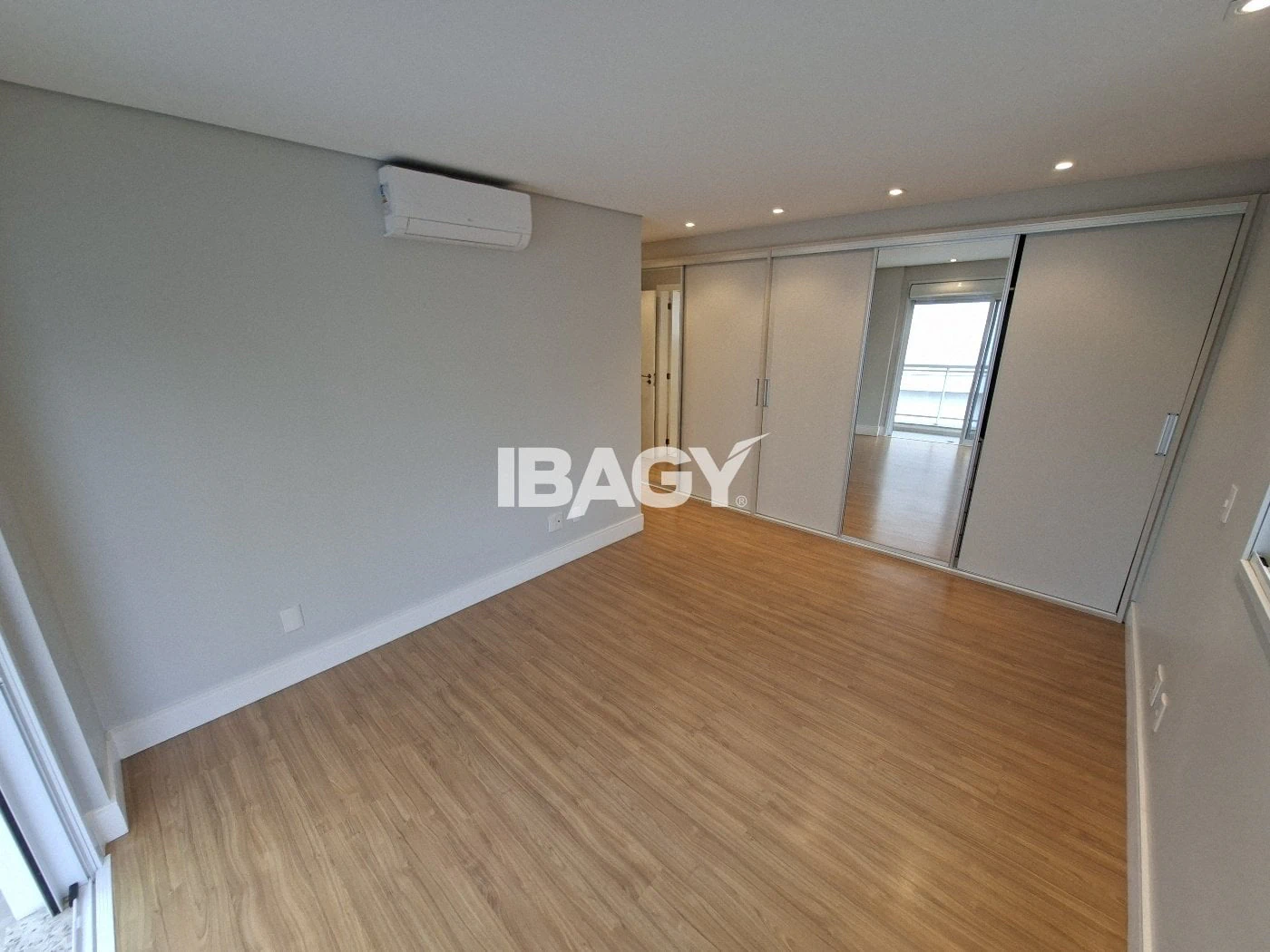 Furnished apartment, 324 m², with a private pool — photo 12