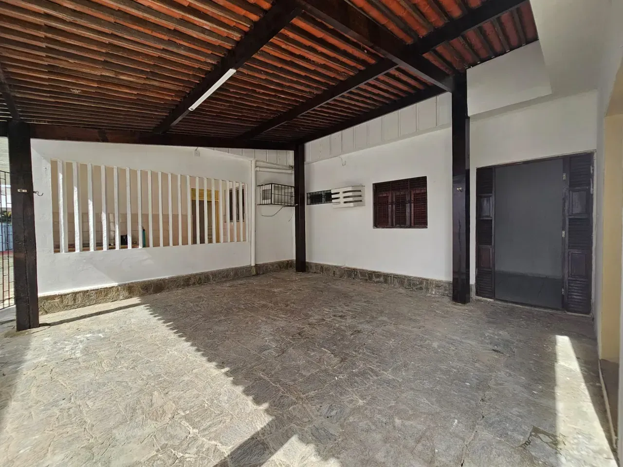4 quartos e jardim: casa de 246 m² — photo 6