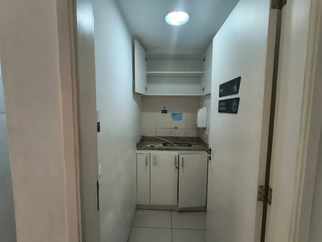 Unfurnished house with 5 bedrooms and 5 bathrooms, 352 m² — photo 8