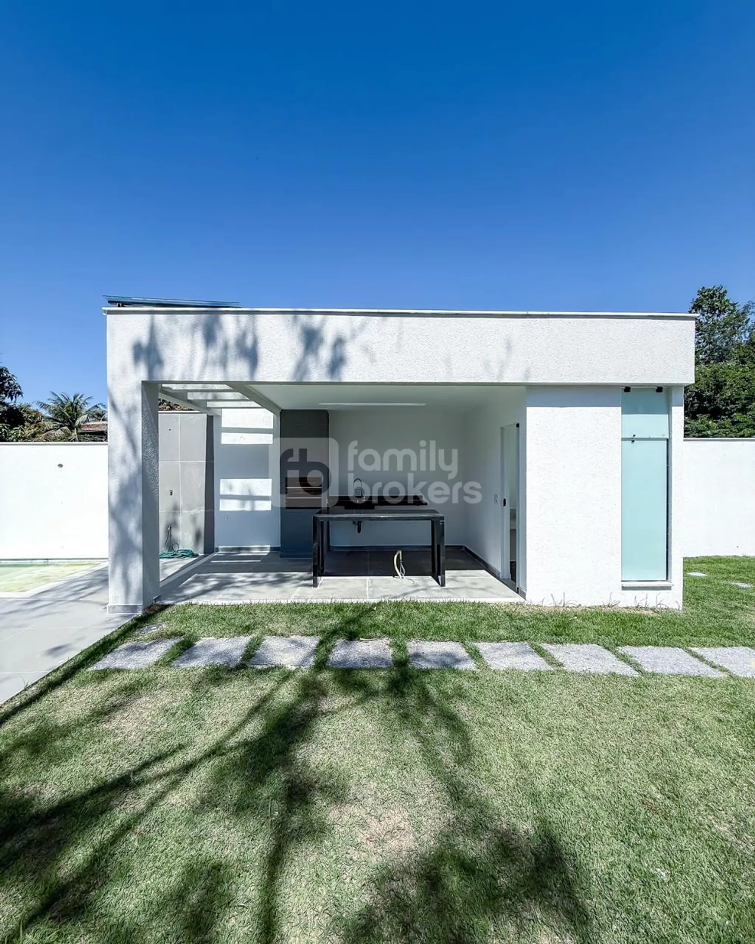 House, 180 m², with a grill on the balcony — photo 3