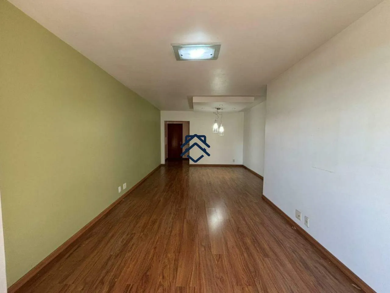 4-bedroom apartment with 2 enclosed balconies — photo 13