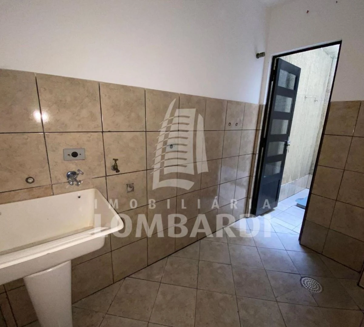 Apartamento com piso de madeira ou laminado, Capão Raso — photo 6