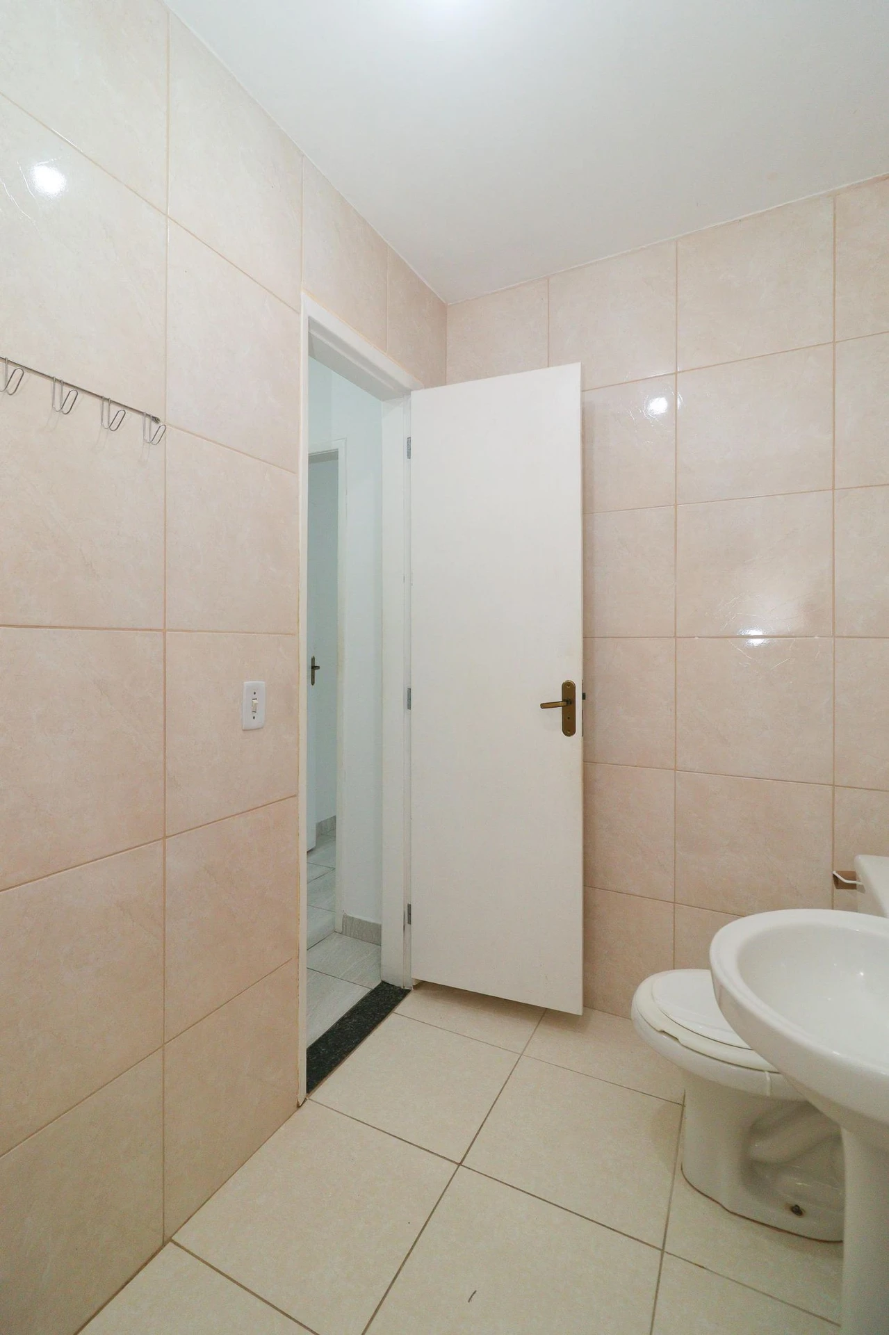 2-bedroom rental apartment with 1 bathroom and balcony — photo 23