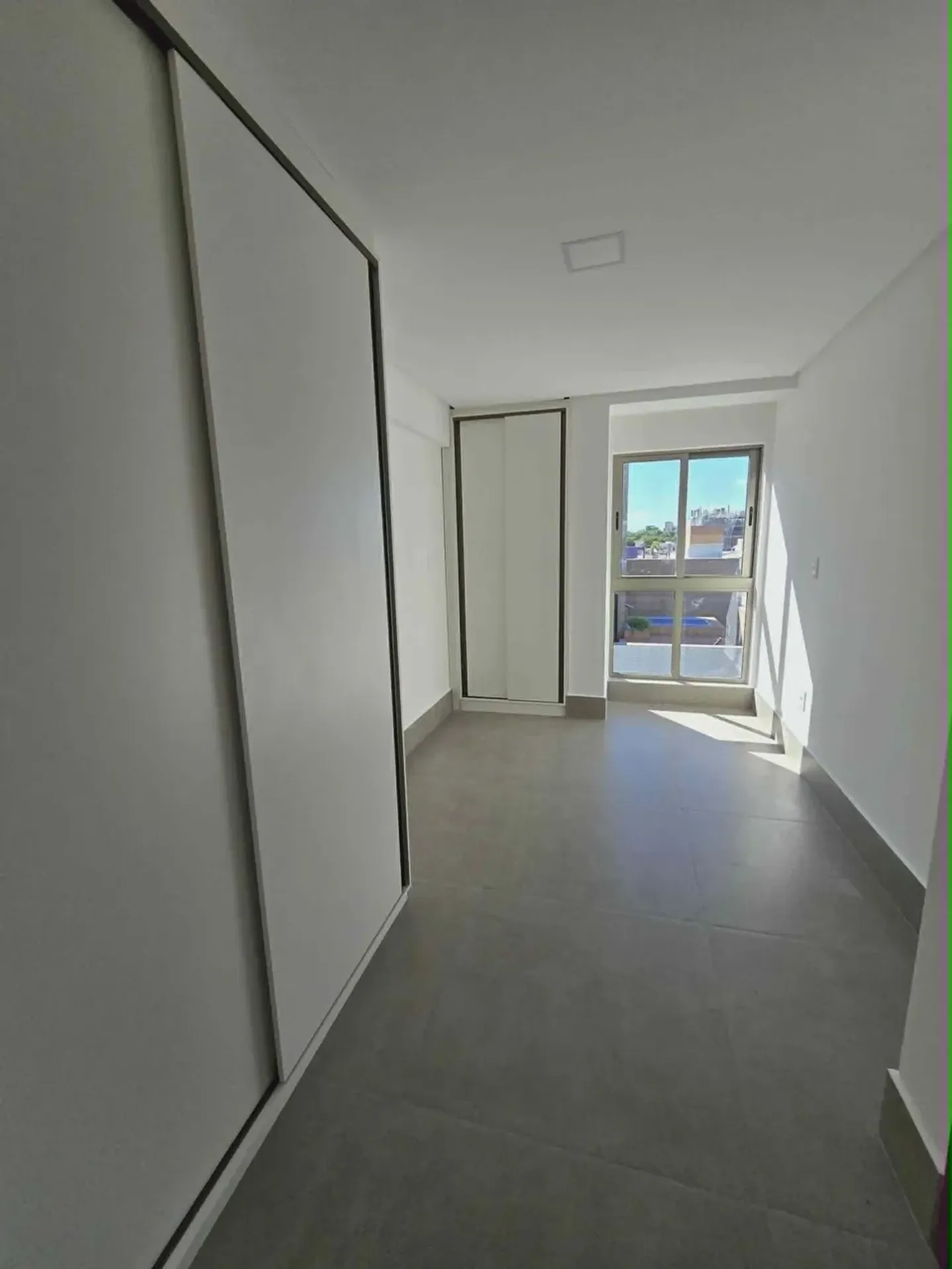55 m² apartment with 2 bedrooms and a closed kitchen — photo 13