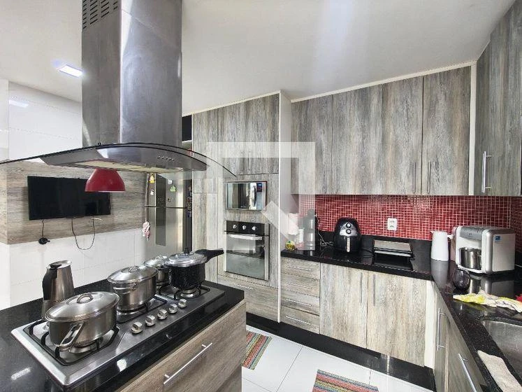 Dishwasher in a 4-bedroom house, 220 m² — photo 17