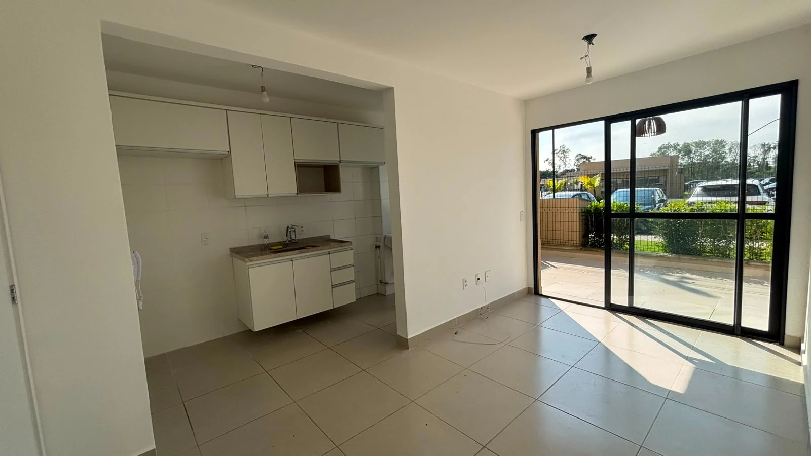 Glass-enclosed balcony in a 2-bedroom apartment, 52 m²