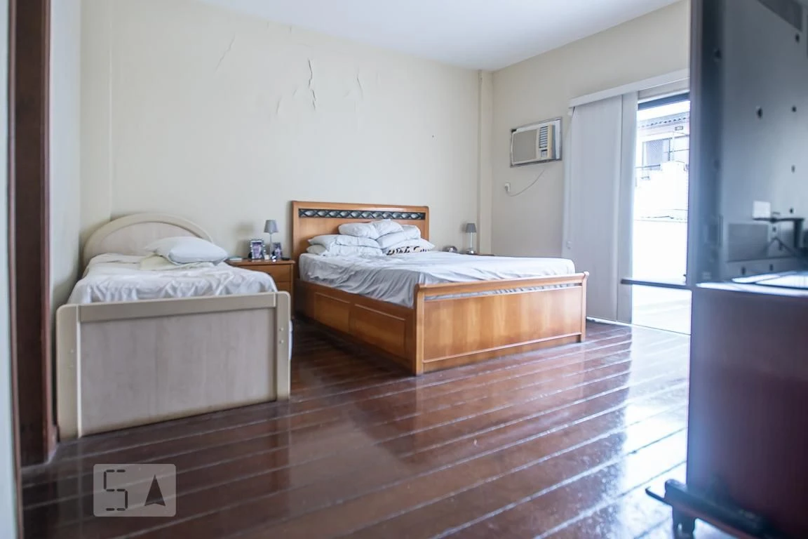Furnished 3-bedroom apartment with private BBQ — photo 71