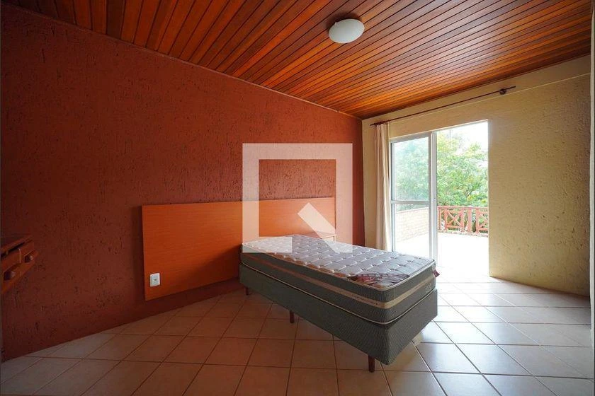 Меблированный дом с 2 спальнями и кухней на газу — photo 30