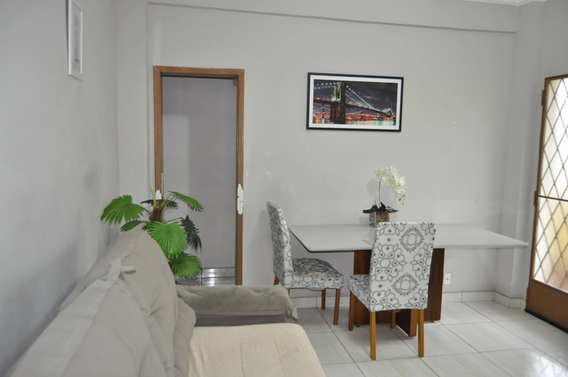 Apartamento mobiliado com 2 quartos e varanda — photo 6