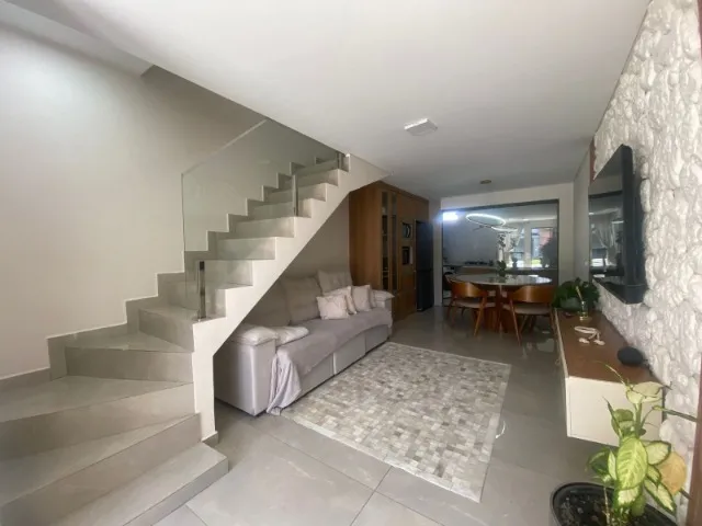 Furnished 2-bedroom apartment with integrated kitchen